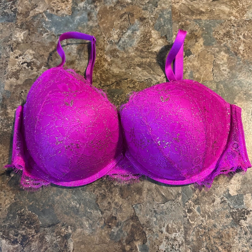 Victoria's Secret Very Sexy Push Up Bra Womens Size 38D Shimmery Purple Lace
